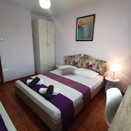 Bа́kish Affittacamere 3*