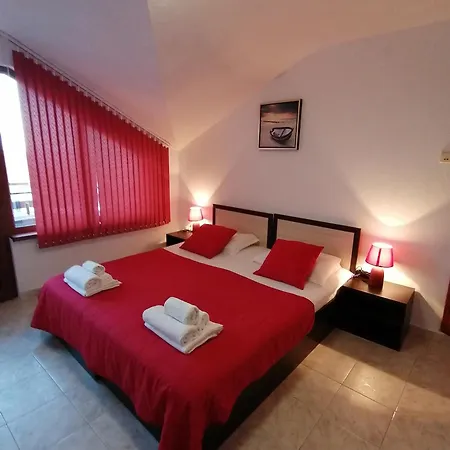 Bа́kish Guest house Obzor