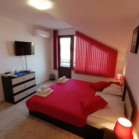 Bа́kish Guest house Obzor