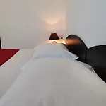 Bа́kish בית הארחה