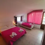 Bа́kish בית הארחה 3*